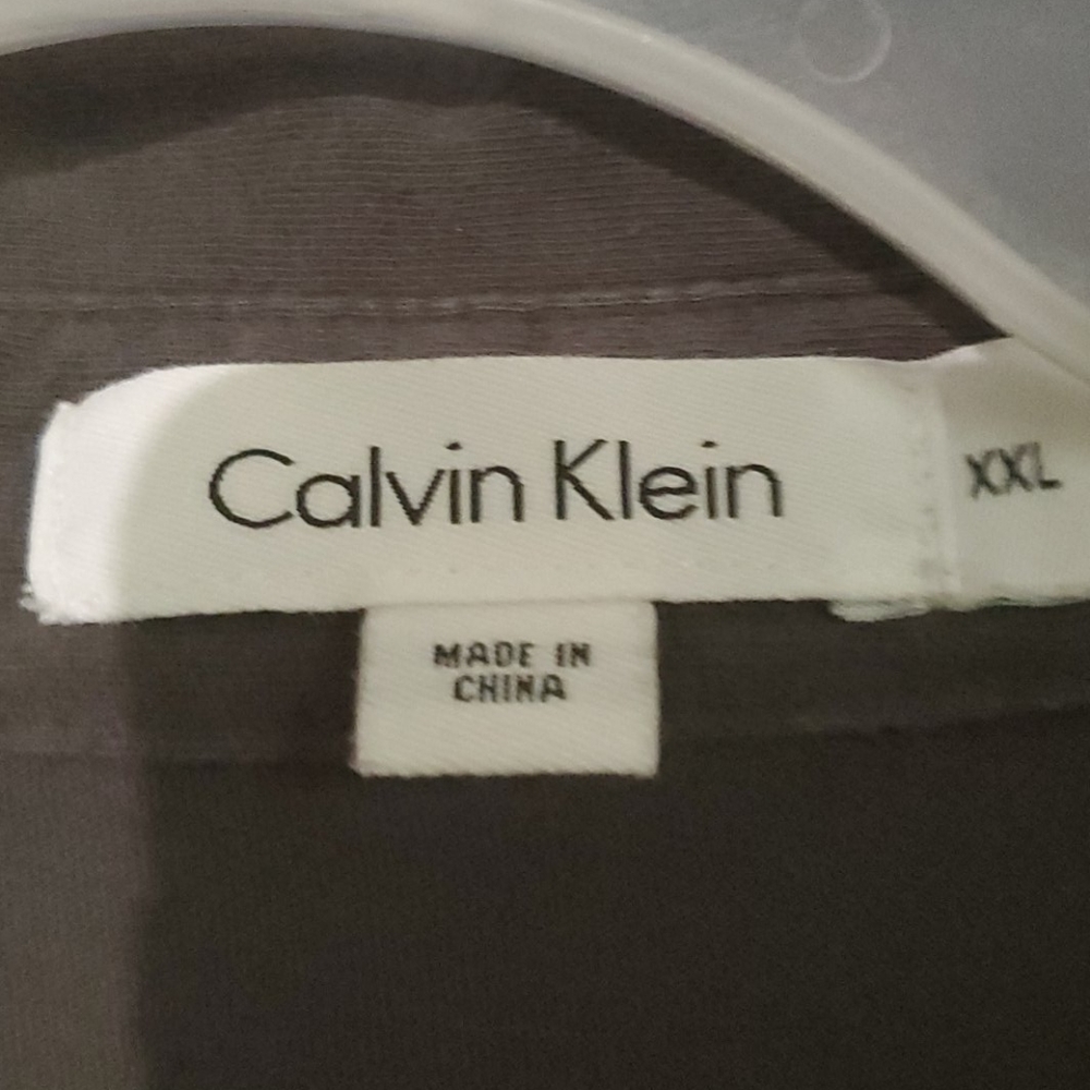 Clothes - Picture 2 of 3